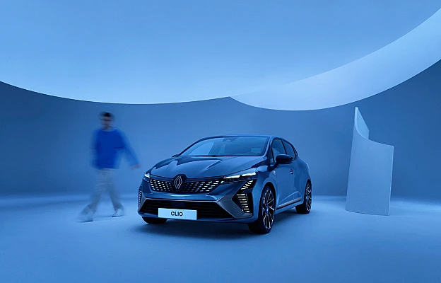 Odvezite Clio full hybrid E-Tech